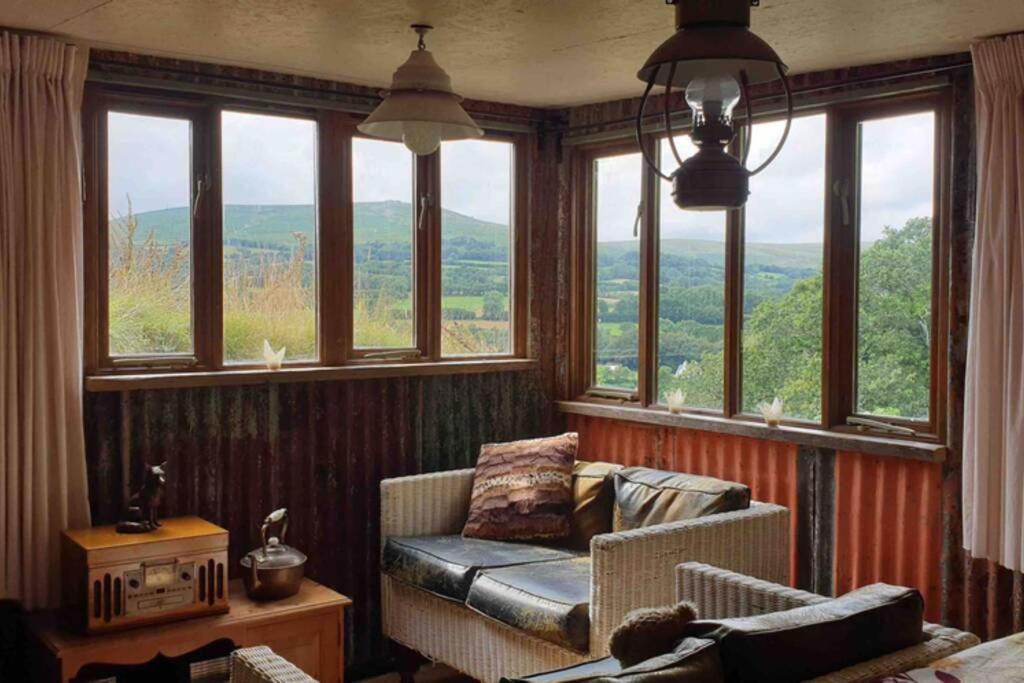 Foxesden, Unique Eco Cabin, Dartmoor Views South Brent Bagian luar foto